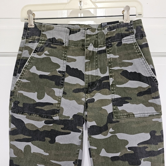 KUT From The Cloth Reese Camo Ankle Straight Leg Ankle Zip Pant Size 0 - Picture 4 of 17